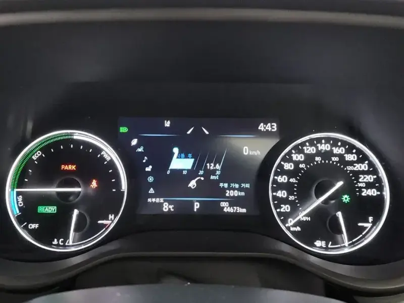 2023 Toyota Sienna с пробегом 44 673 км