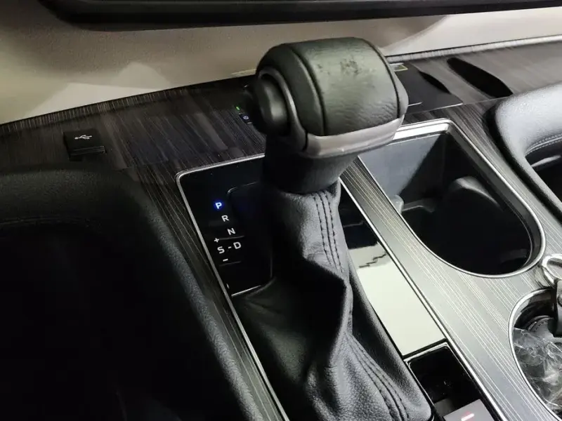 2023 Toyota Sienna с пробегом 44 673 км