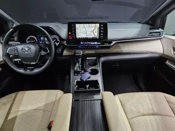 2022 Toyota Sienna с пробегом 31 393 км