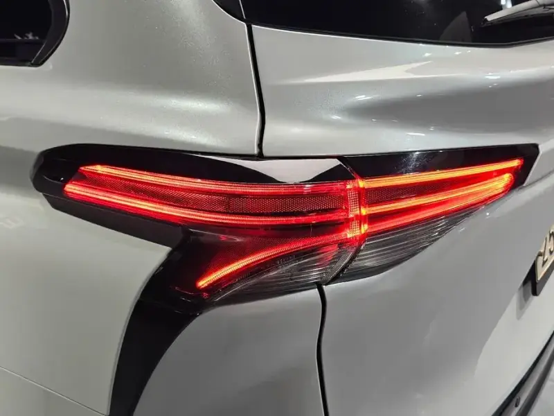 2022 Toyota Sienna с пробегом 31 393 км