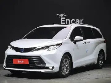 2023 Toyota Sienna с пробегом 31 712 км