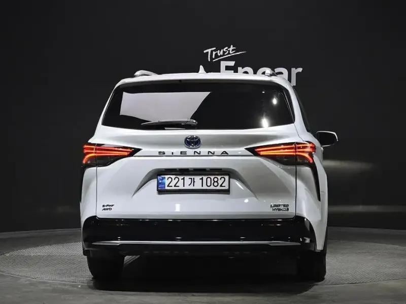 2023 Toyota Sienna с пробегом 31 712 км