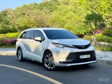 2022 Toyota Sienna с пробегом 17 995 км