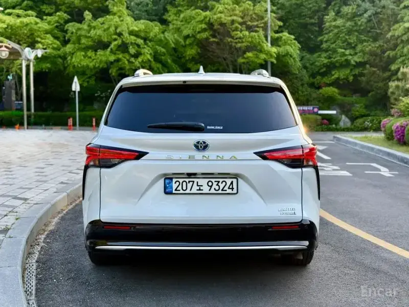 2022 Toyota Sienna с пробегом 17 995 км