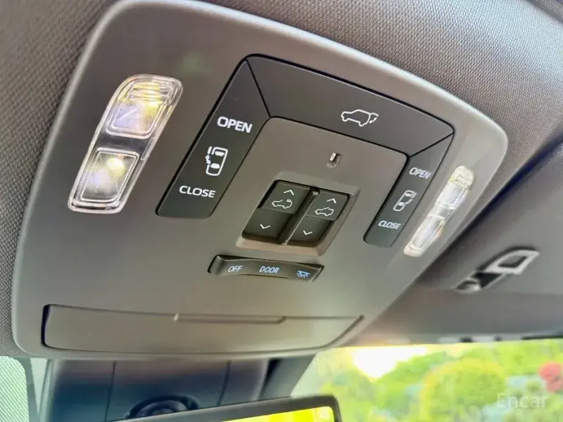 2022 Toyota Sienna с пробегом 17 995 км