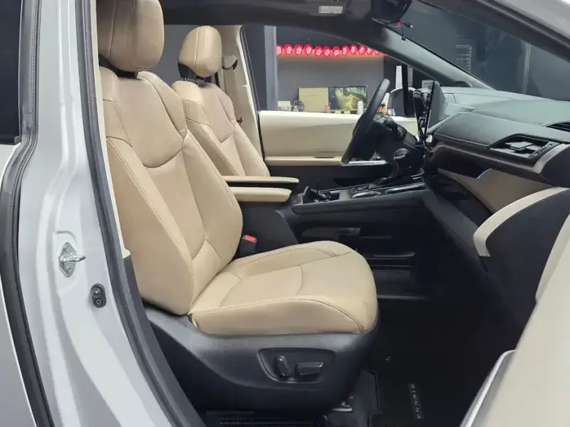 2024 Toyota Sienna с пробегом 20 869 км