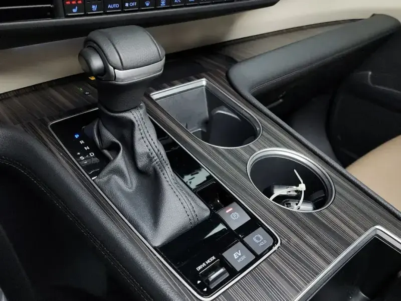 2023 Toyota Sienna с пробегом 73 551 км