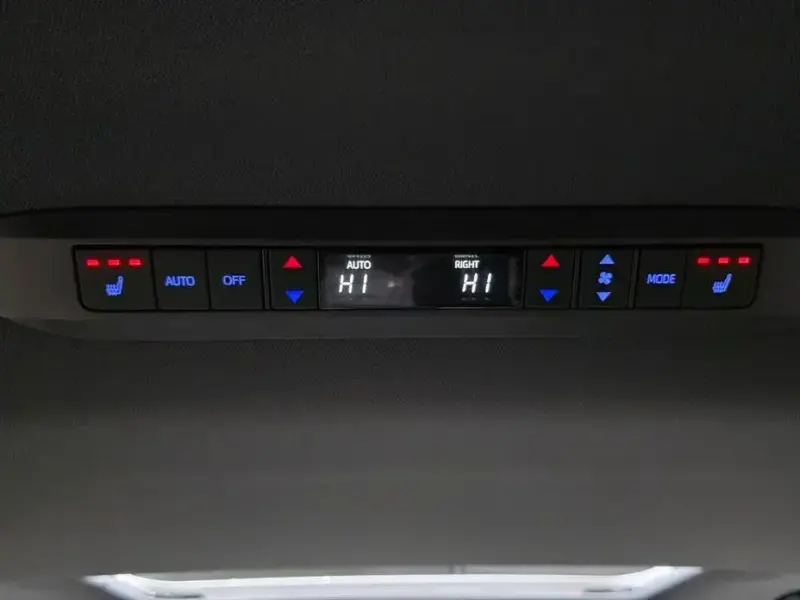2024 Toyota Sienna с пробегом 20 869 км