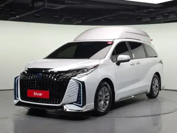 2023 Toyota Sienna с пробегом 20 948 км