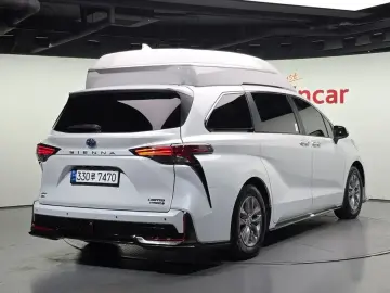 2023 Toyota Sienna с пробегом 20 948 км