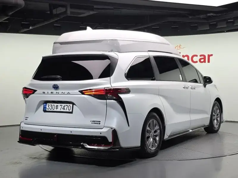 2023 Toyota Sienna с пробегом 20 948 км