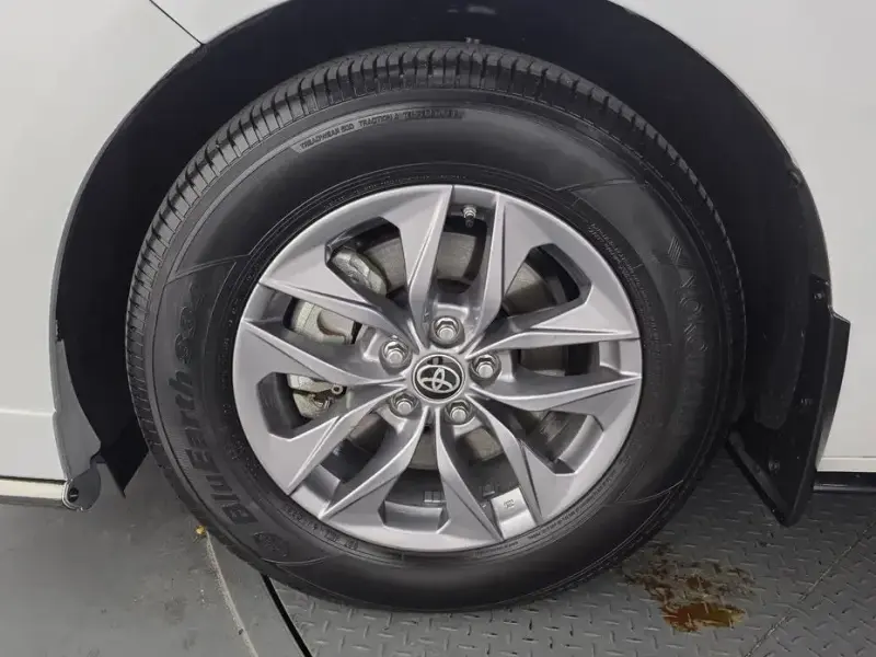 2023 Toyota Sienna с пробегом 20 948 км