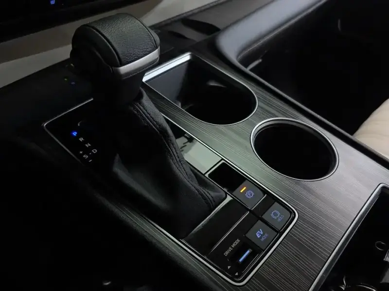 2023 Toyota Sienna с пробегом 20 948 км