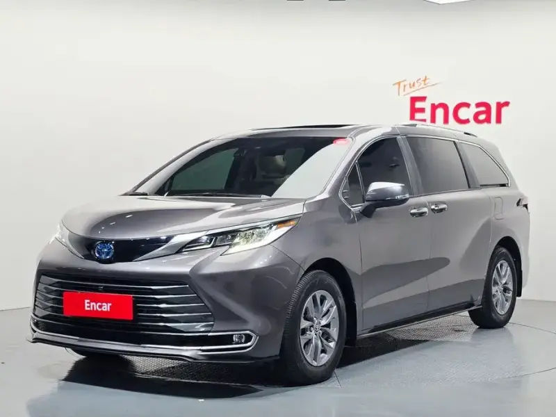 2024 Toyota Sienna с пробегом 29 098 км