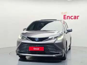 2024 Toyota Sienna с пробегом 29 098 км