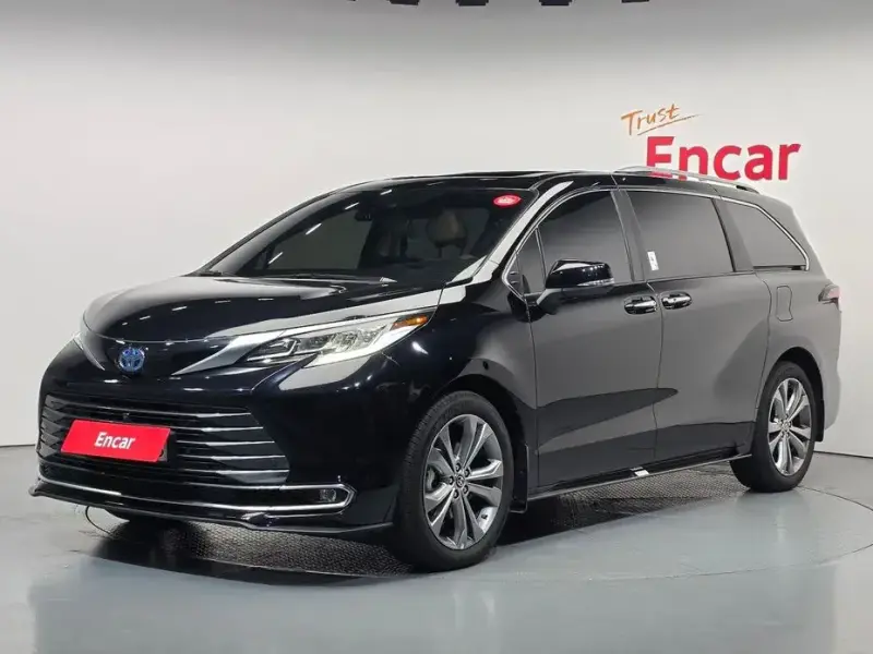 2024 Toyota Sienna с пробегом 36 521 км