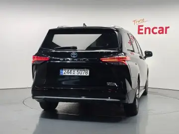 2024 Toyota Sienna с пробегом 36 521 км