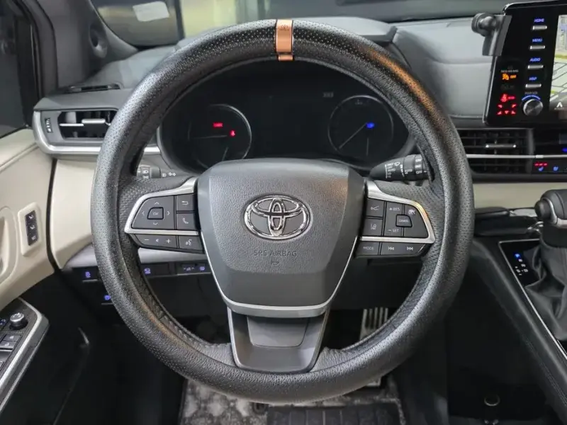 2024 Toyota Sienna с пробегом 16 596 км