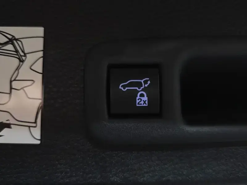 2024 Toyota Sienna с пробегом 16 596 км