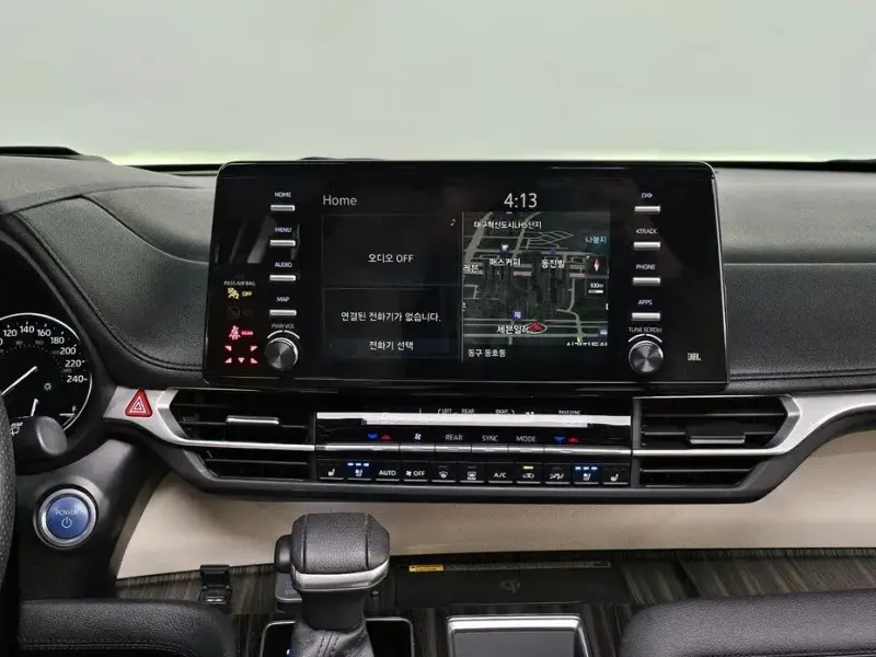 2024 Toyota Sienna с пробегом 56 575 км