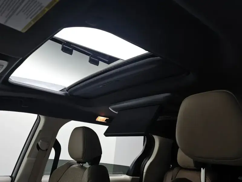 2024 Toyota Sienna с пробегом 56 575 км
