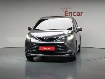 2021 Toyota Sienna с пробегом 67 389 км