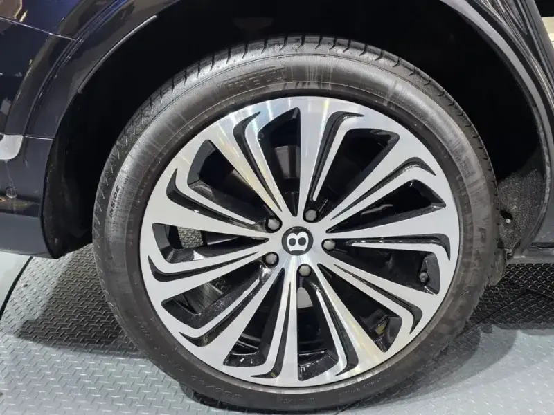 2023 Bentley Bentayga с пробегом 46 837 км