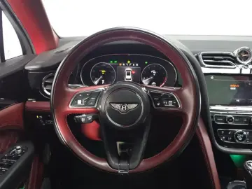 2022 Bentley Bentayga с пробегом 81 940 км