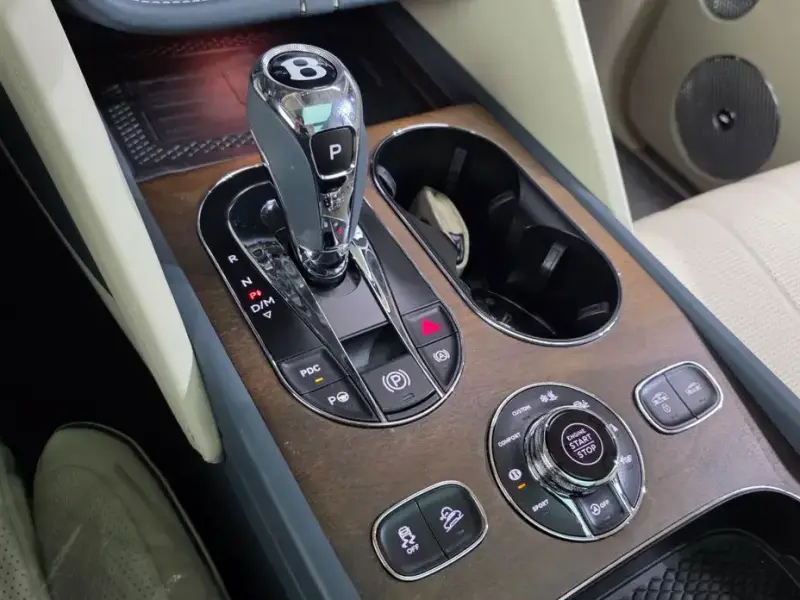 2023 Bentley Bentayga с пробегом 46 837 км