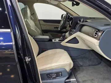2023 Bentley Bentayga с пробегом 46 837 км