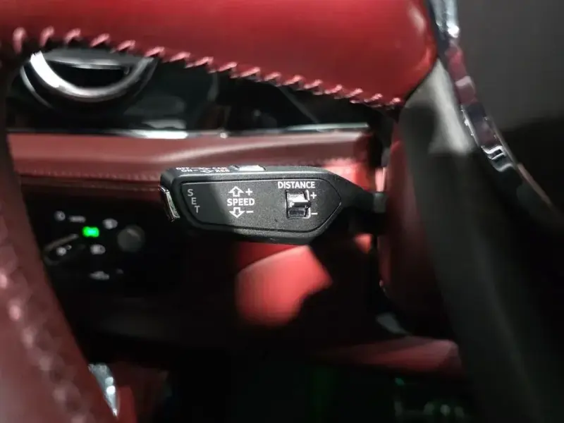 2022 Bentley Bentayga с пробегом 81 940 км