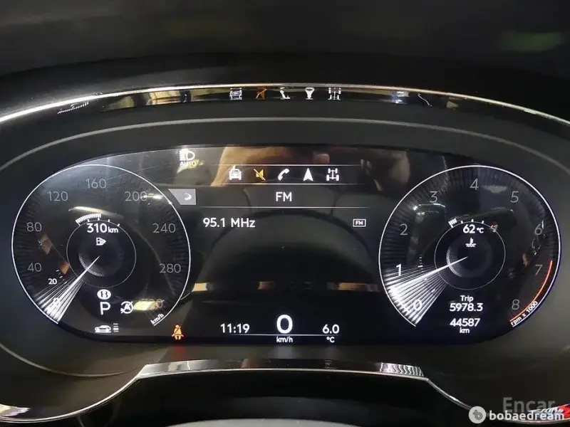2021 Bentley Bentayga с пробегом 44 587 км