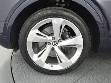 2017 Bentley Bentayga с пробегом 78 371 км