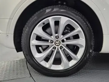 2019 Bentley Bentayga с пробегом 93 876 км