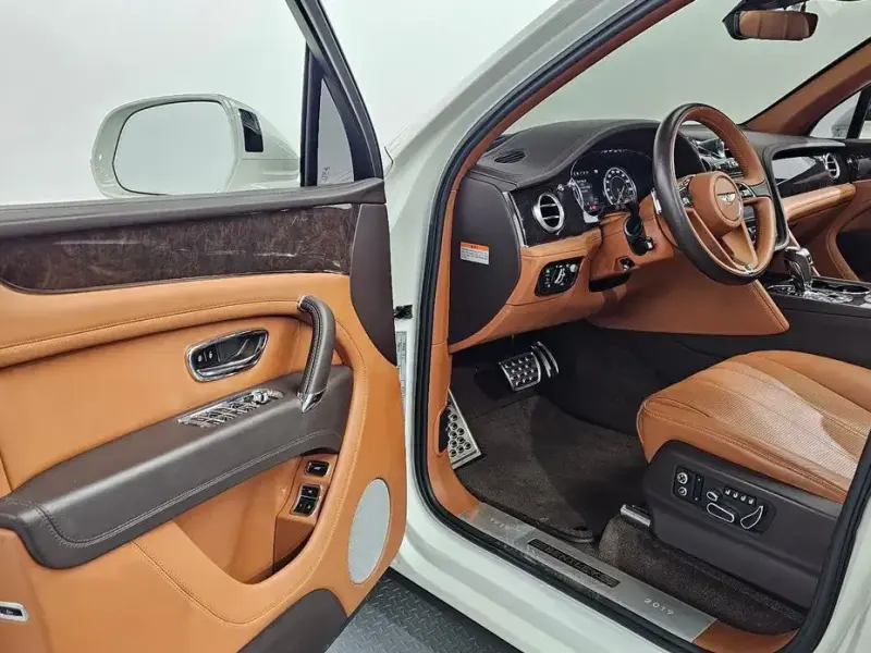 2019 Bentley Bentayga с пробегом 93 876 км