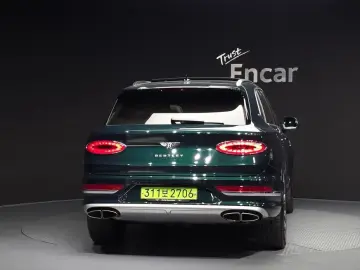 2024 Bentley Bentayga с пробегом 47 921 км