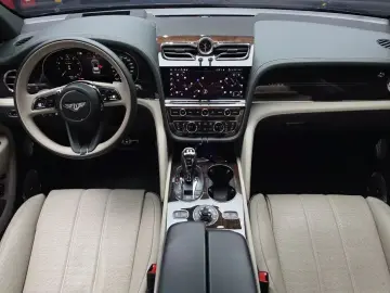 2024 Bentley Bentayga с пробегом 47 921 км