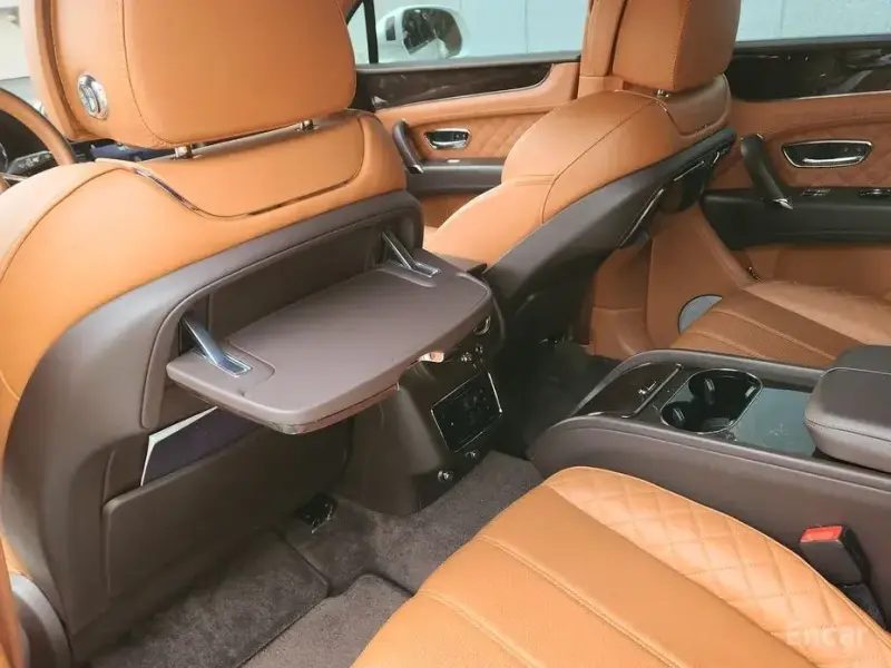 2017 Bentley Bentayga с пробегом 153 997 км