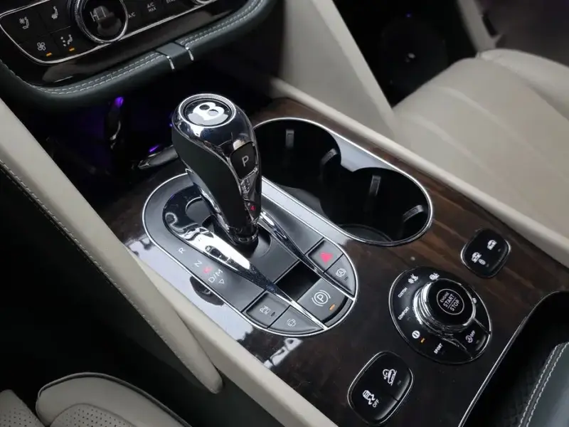 2024 Bentley Bentayga с пробегом 47 921 км