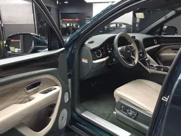 2024 Bentley Bentayga с пробегом 47 921 км