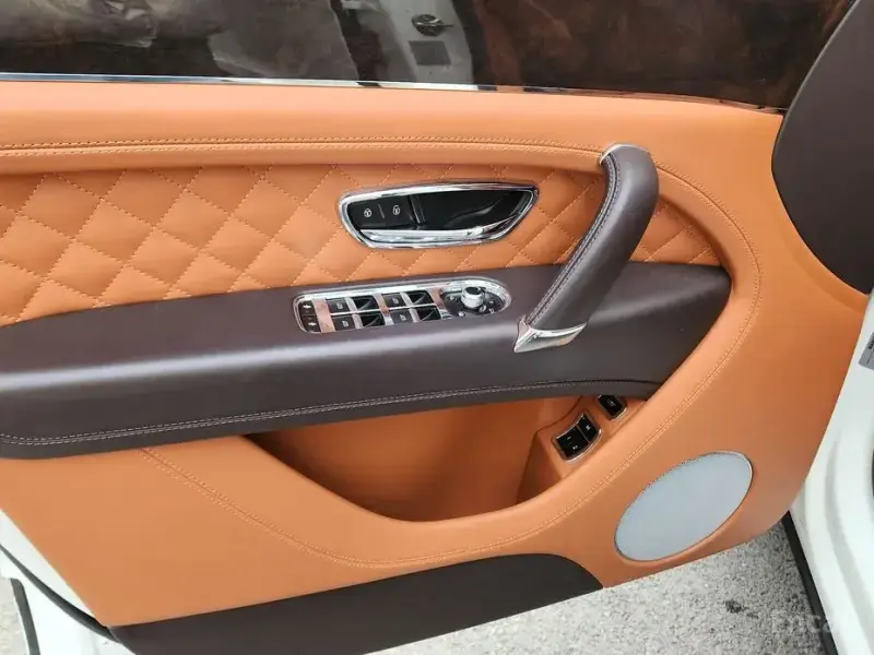 2017 Bentley Bentayga с пробегом 153 997 км