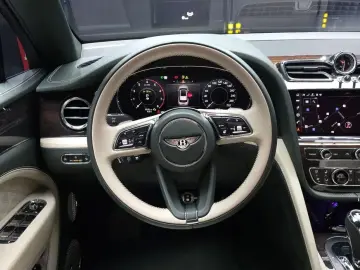 2024 Bentley Bentayga с пробегом 47 921 км