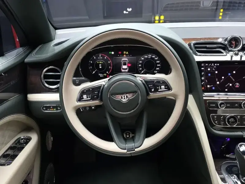 2024 Bentley Bentayga с пробегом 47 921 км