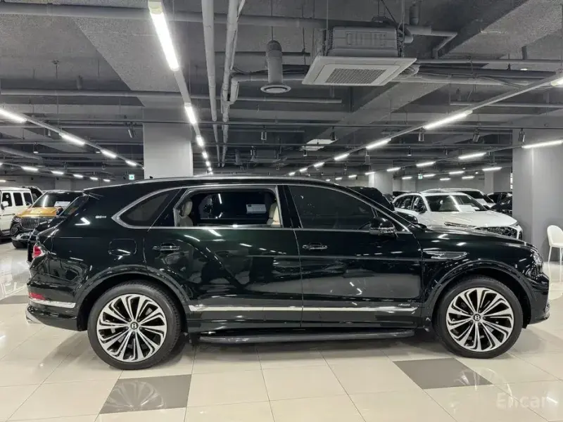 2024 Bentley Bentayga с пробегом 8 900 км