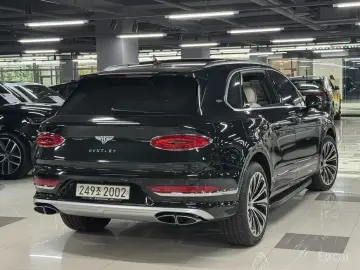 2024 Bentley Bentayga с пробегом 8 900 км