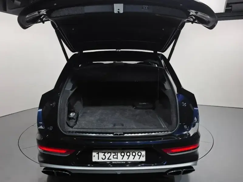 2025 Bentley Bentayga с пробегом 9 796 км