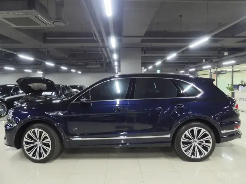 2021 Bentley Bentayga с пробегом 28 400 км