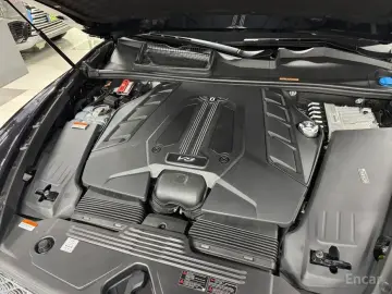 2021 Bentley Bentayga с пробегом 28 400 км