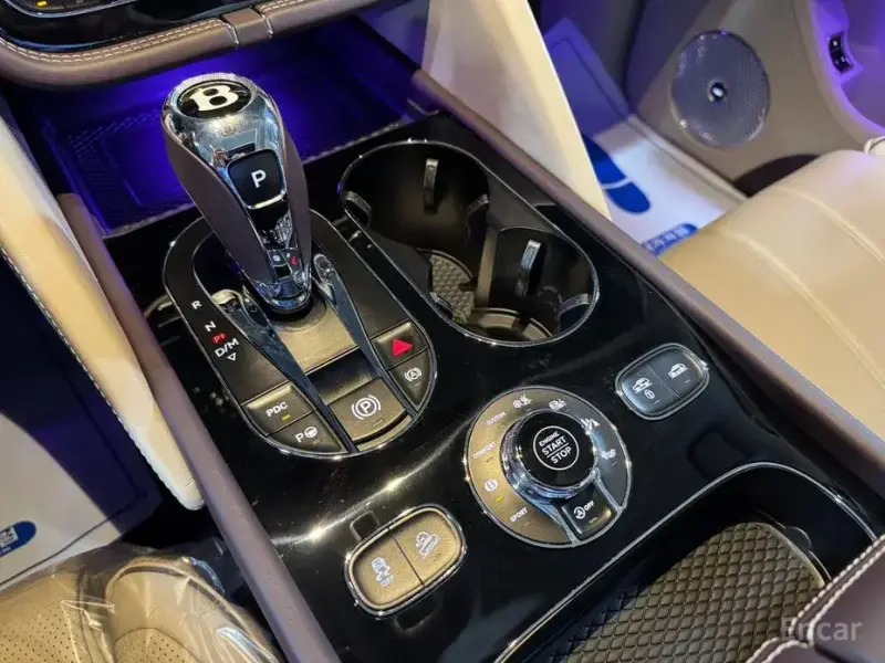 2021 Bentley Bentayga с пробегом 28 400 км