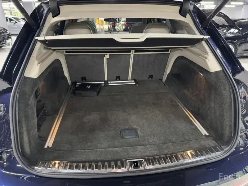 2021 Bentley Bentayga с пробегом 28 400 км